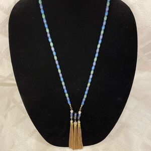 Elegant Blue and Gold Tone Beaded Necklace